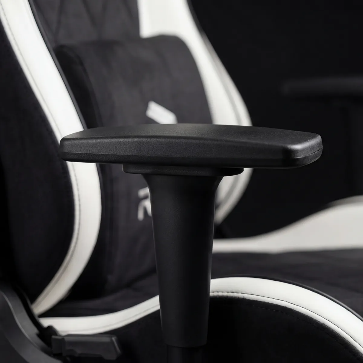 ROFTH G7 Deluxe Series Obsidian White Premium Oyuncu Koltuğu 6 ROFTH G7 Deluxe Series Obsidian White Premium Oyuncu Koltuğu - Görsel 6